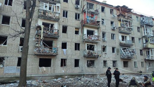 Обстрел Харькова новыми авиабомбами: Повреждено 18 многоэтажек, выбито 800 окон