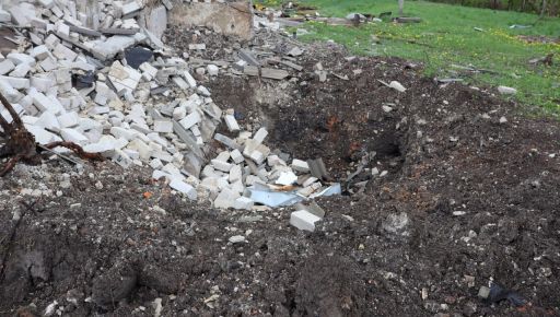 У Харкові внаслідок авіаудару пошкоджено щонайменше 50 могил на кладовищі