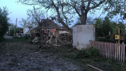 Оккупанты массированно бомбили из авиации Золочев в Харьковской области: Кадры значительных разрушений