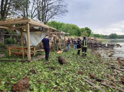 Росія вдарила "Іскандерами" по базі відпочинку на Харківщині (ФОТОРЕПОРТАЖ)