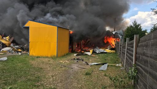 Масований авіаудар по Золочеву на Харківщині 21 травня: Страшні кадри з місця