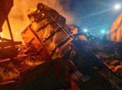 Окупанти обстріляли Укрзалізницю в Харкові: Кадри з місця