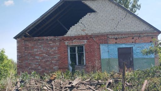 Россияне ночью обстреляли поселок в Золочевской ТГ: Кадры с места происшествия