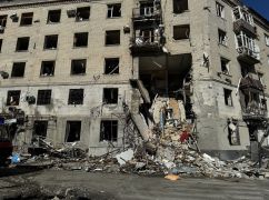 Росіяни прямим ударом поцілили у житловий будинок в Харкові (ФОТОРЕПОРТАЖ)