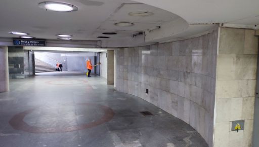 В Харькове в метро снесли киоски, стоявшие более 20 лет (ФОТОФАКТ)