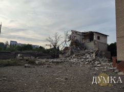 Разбитые многоэтажки и выжженная парковка: Куда попала армия россии в Чугуеве (ФОТОРЕПОРТАЖ)