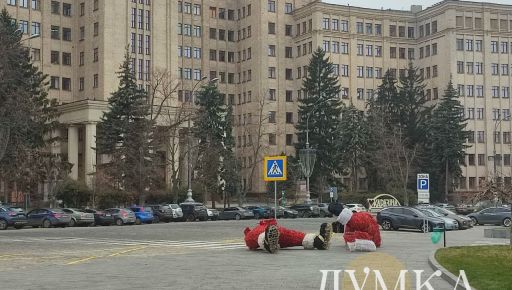 Харків позбавляється новорічних декорацій, але дещо вирішили залишити