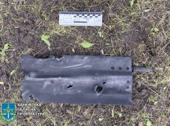 Захватчики сбросили авиабомбу на жилые дома в Харьковской области: Кадры с места