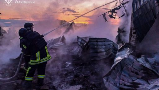 В Харьковской области спасатели потушили масштабные пожары после ударов по Старому Салтову