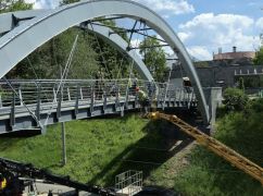 Из-за окраски моста в Харькове временно остановлено трамвайное движение