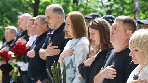 В Харькове открыли мемориальные доски погибшим выпускникам лицея "Правоохранитель"