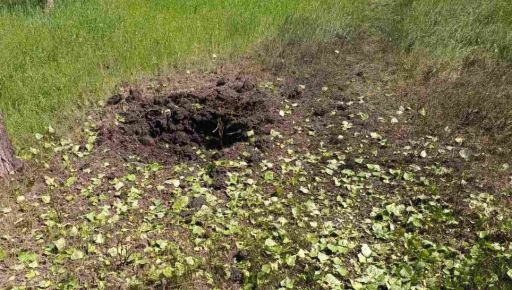 На світанку росіяни з артилерії вдарили по селу на Харківщині: подробиці обстрілу