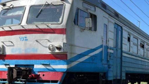В Харьковской области электропоезд травмировал 17-летнего парня: юноша находится в реанимации