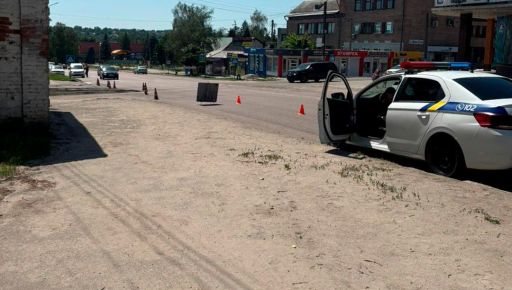 На Харківщині водій швидкісного мотоциклу збив жінку та втік з місця події