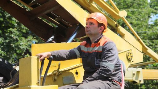 Енергетики показали, як встановлюють сучасне обладнання на Харківщині: які головні переваги