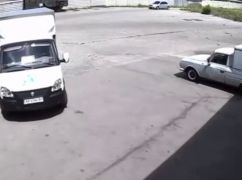 У мережі з’явилося відео удару "Молнії" по Харкову