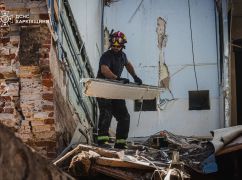 Харківські рятувальники показали, як зараз виглядає медзаклад, який РФ обстріляла в пʼятницю