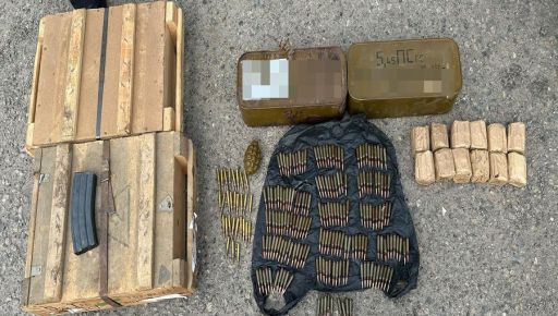 У Харкові зупинили чоловіка, який "їхав на СТО" з арсеналом зброї: кадри з місця