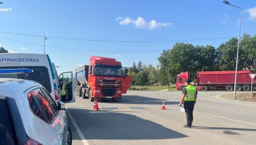 В Харьковской области поймали фуры с перегрузкой