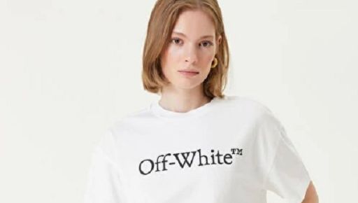 5 стильних образів для жінок щодня з футболками Off-White
