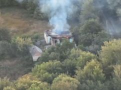 Армия РФ дронами сожгла частный жилой дом в Харьковской области: кадры с места