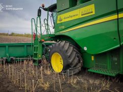 В Харьковской области комбайн взорвался на мини во время жатвы