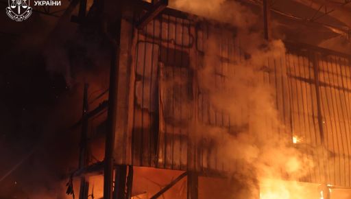 У Харкові 200 рятувальників понад 10 годин гасили пожежі після ударів КАБ