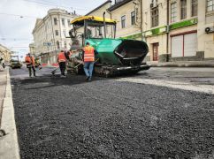 Ремонт дорог в Харькове: Мэрия показала, чем заняты почти 200 коммунальщиков