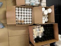 У Харкові викрили групу шахраїв, що продавала підроблені "БАДи” під виглядом державної програми