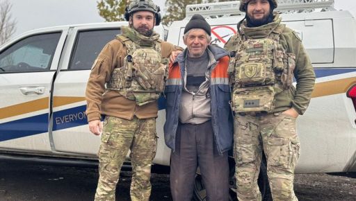 На Харьковщине эвакуировали пожилого мужчину — через несколько минут его дом разбомбили