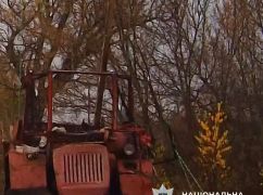 В Харьковской области оккупанты дроном убили пенсионера, который выехал со двора на тракторе