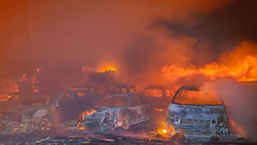 Целая стоянка сгоревших авто: полиция показала последствия удара по Чугуеву