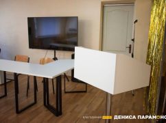 Денис Парамонов: По просьбе Харьковского профессионального колледжа пищевой промышленности обеспечили заведение мебелью