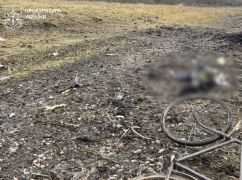 Ехал на велосипеде и погиб: российский удар на Харьковщине забрал жизнь гражданского мужчины