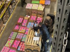 На Харківщині викрили масштабну схему продажу нелегальних електронних сигарет