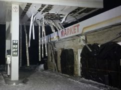 Масована атака "Шахедів" на Дергачі: кадри руйнувань АЗС і приватного підприємства