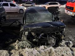 У Харкові внаслідок масштабної ДТП за участю семи машину загинула людина: кадри з місця