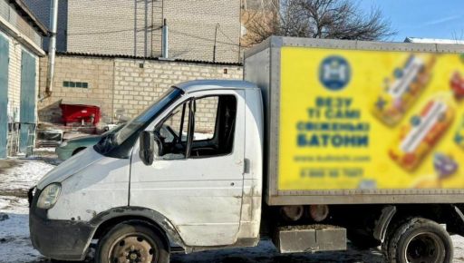 Россияне ударили по машине, которая развозила хлеб на Харьковщине: ранен водитель