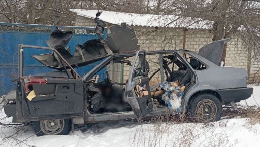 Росіяни атакували цивільне авто з волонтерами, які везли хліб на Харківщині: двоє людей загинули