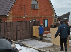 В результате обстрела в Чугуеве повреждены шесть домов, один уничтожен полностью