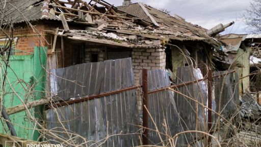 З&rsquo;явилися кадри обстріляних будинків у Чугуєві після удару безпілотника