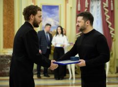 Харьковский стендапер получил "Золотое сердце" от Зеленского