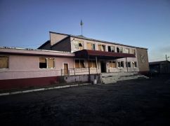 Загарбники масовано обстріляли центр Золочева на Харківщині: кадри з місця