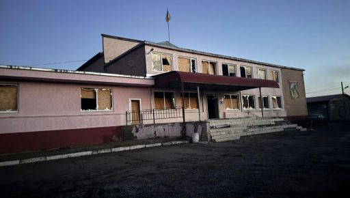 Загарбники масовано обстріляли центр Золочева на Харківщині: кадри з місця