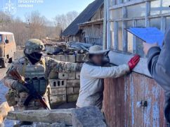 Разбой под видом продажи меда: в Харьковской области мужчины отобрали у перевозчиков 1,2 млн грн