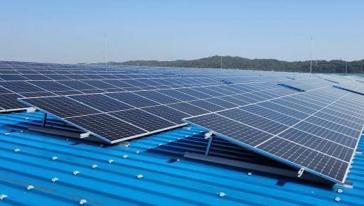 На дахах харківських лікарень встановлюють сонячні панелі: що відомо