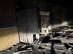 Поліція показала наслідки ударів по електричці та житлових будинках на Харківщині