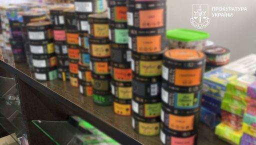 Тисячі "електронок" і алкоголь: у Харкові викрили підпільний сімейний бізнес