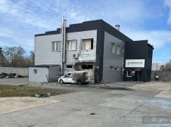 Оккупанты атаковали Дергачи на Харьковщине: повреждено админздание и АЗС