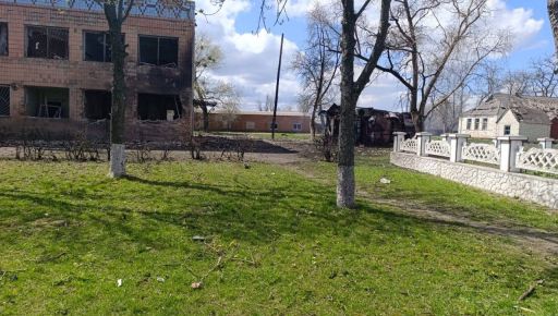 Армія РФ "перемогла" закрите відділення Укрпошти на Харківщині: кадри з місця